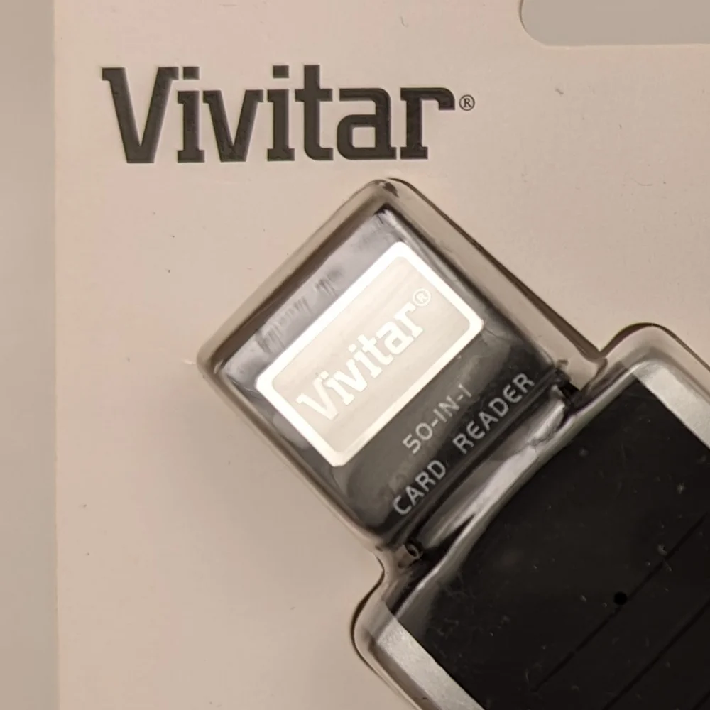 Vivitar 50-in-1 Card Reader/Writer R5 Easy Finder Universal NIB